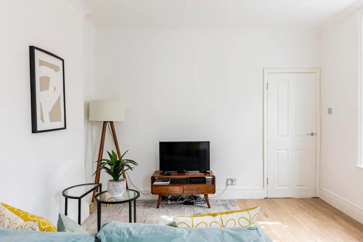 Stylish One Bedroom Apartment In Greater Londres Exterior foto
